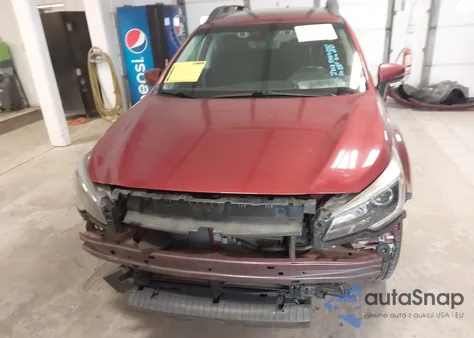 2018 Subaru Outback 2.5I Premium z USA, uszkodzony, nr VIN 4S4BSAHC2J3327471